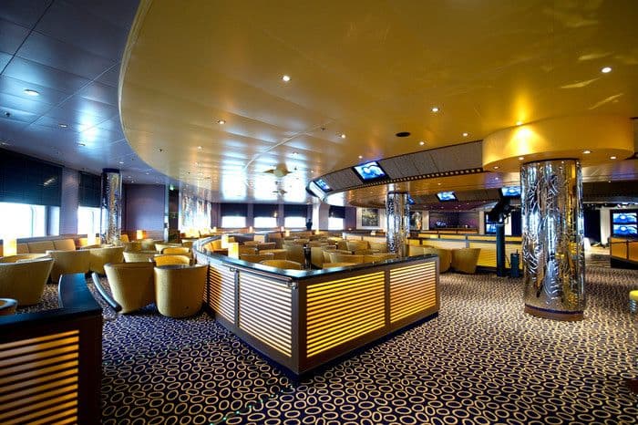 P&O Cruises Azura Manhattan 2.jpg